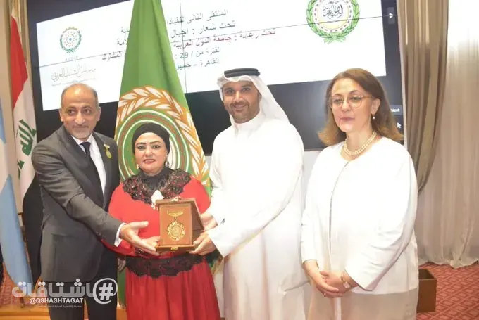 الكويتي محمد خالد الياسين يحصد وسام «القيادة الوطنية الشابة» من جامعة الدول العربية