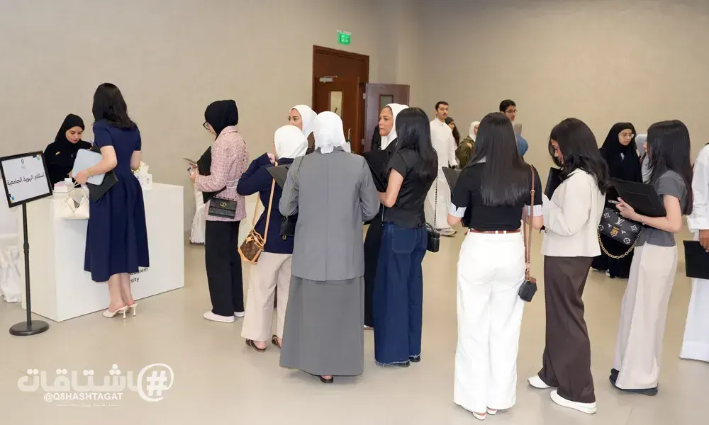 54 طالباً وطالبة يدشنون الدفعة الأولى في كلية الطب بجامعة عبدالله السالم