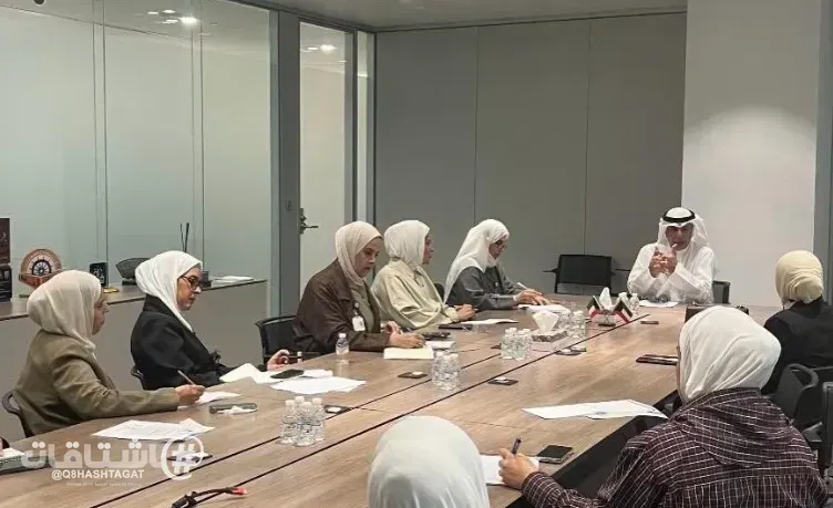 مركز خدمة المجتمع والتعليم المستمر في جامعة الكويت يبحث المبادرات المستقبلية