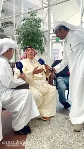 من أجواء الحلقة التي قدمها يوسف جوهر وطلال الماجد في المركز العلمي