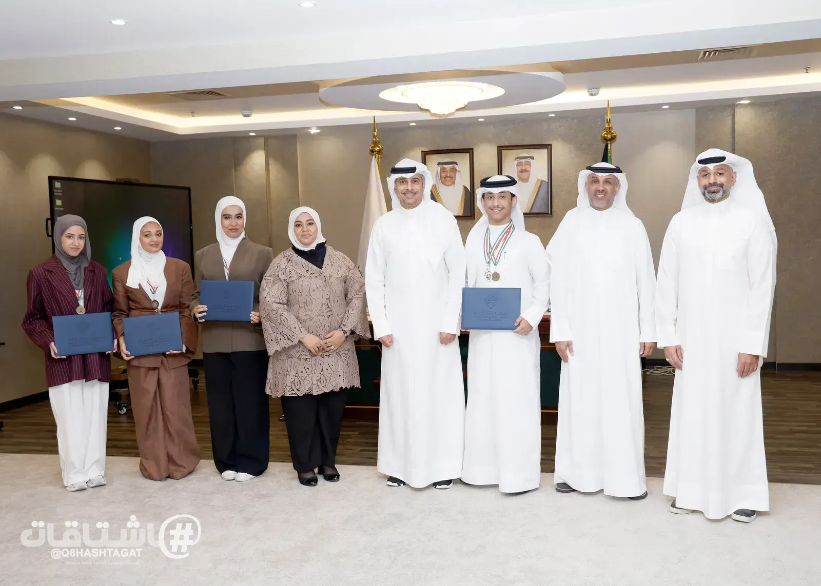وزير الشباب والرياضة د.طارق الجلاهمة يكرم الشباب المتميزين في المجالات الرياضية والعلمية خارجياً — 1
