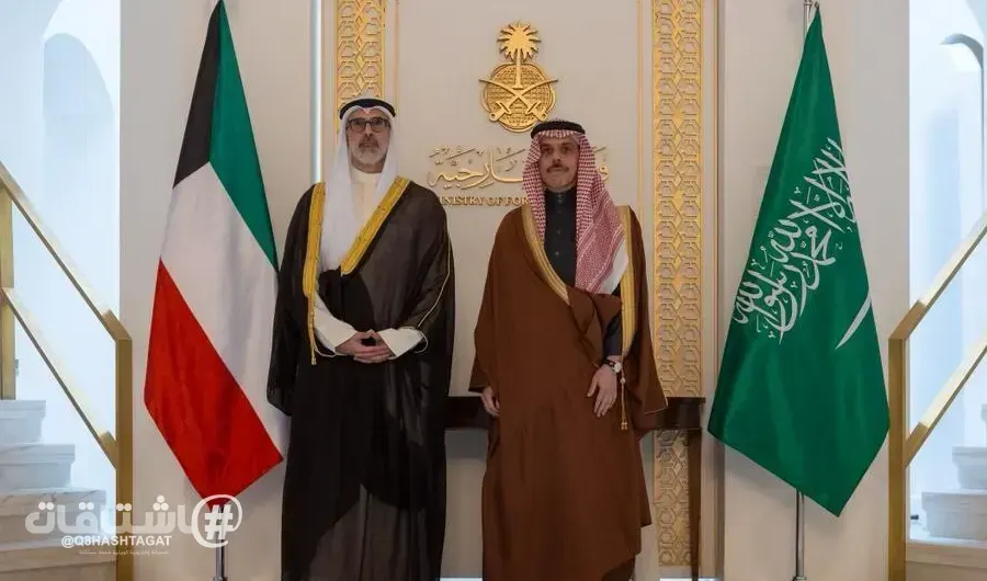 وزير الخارجية الشيخ جراح الجابر يبحث «هاتفياً» مع نظيره السعودي آخر التطورات الإقليمية