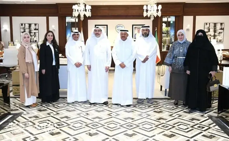 محافظ الفروانية عذبي الناصر يلتقي القيادات التربوية لمتابعة انطلاقة العام الدراسي في المحافظة