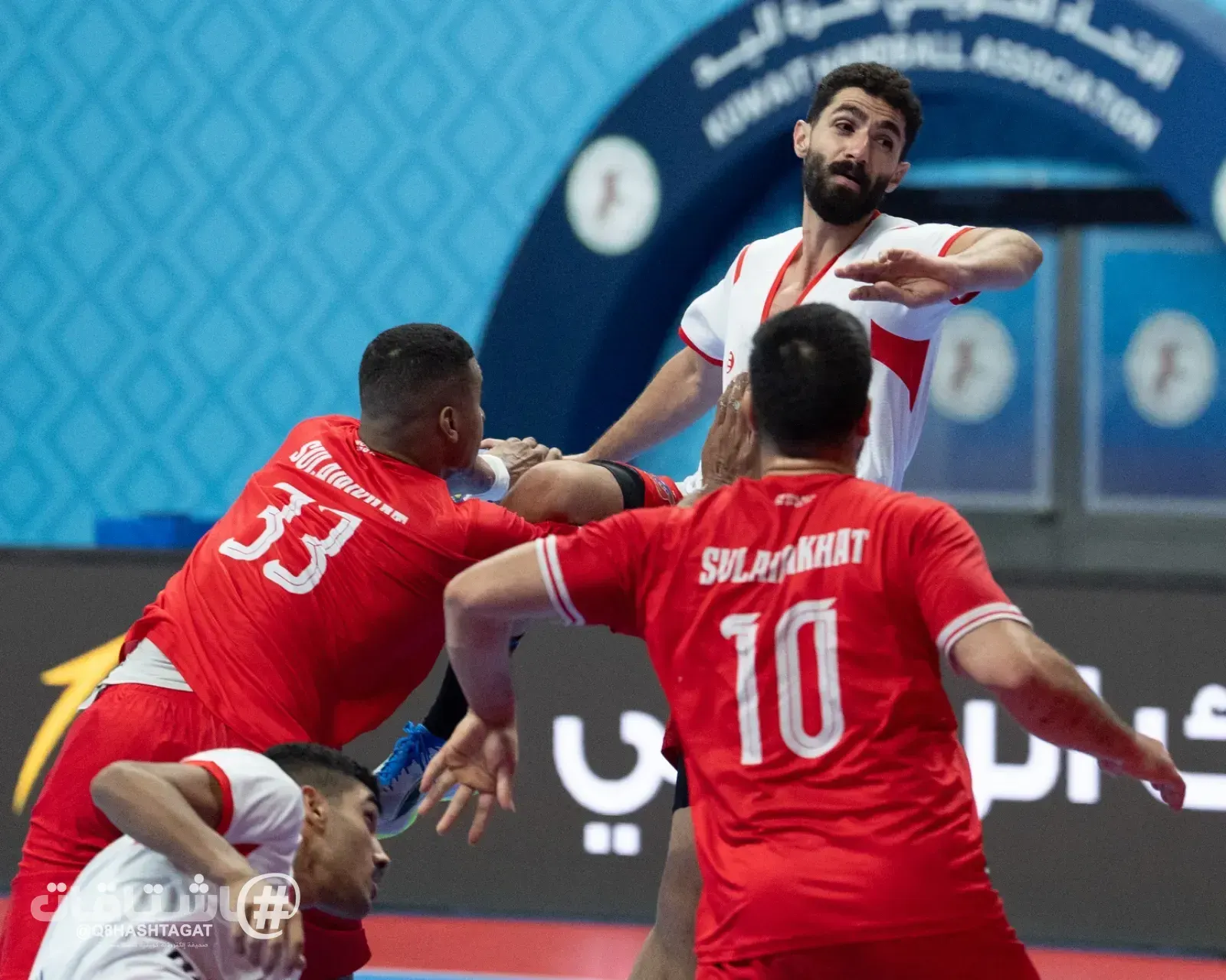 الكويت يهزم الصليبخات 33-27 ويتصدر دوري كرة اليد الممتاز