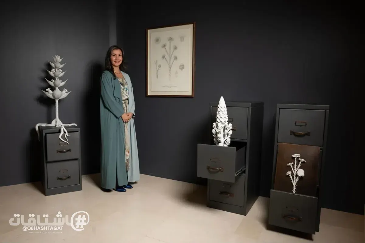 الفنانة الكويتية أسيل اليعقوب تفوز بجائزة «إثراء للفنون» في نسختها الـ7 من خلال عملها «نباتات مجهولة»