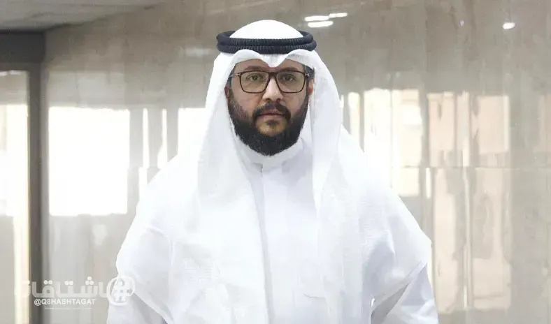 وكيل «وزارة الصحة» الشيخ الدكتور سلمان خليفة الصباح يتابع ميدانياً الرعاية المقدمة للطالبات اللائي تعرضن لحالات اختناق في مدرسة ثانوية