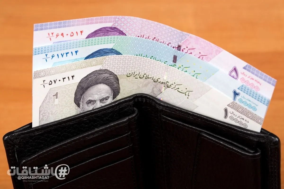 الإيرانيون يتحدون الرقابة بحثاً عن الدولار والذهب