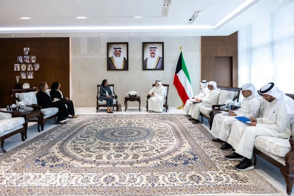 وزير الخارجية يبحث مع ممثلة أمين عام الأمم المتحدة الجهود لإحراز تقدم في البحث عن المفقودين الكويتيين