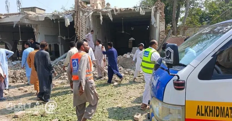 مقتل 16 على الأقل في هجوم انتحاري استهدف الشرطة في باكستان