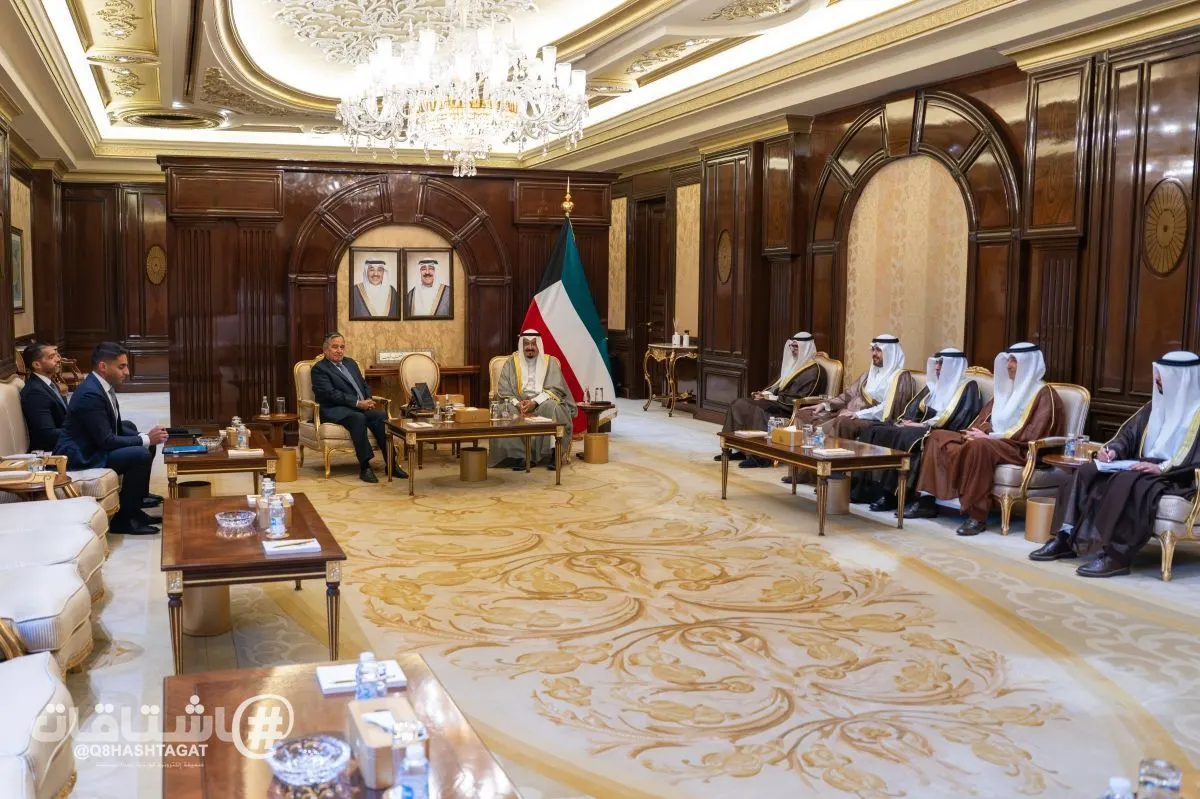 رئيس الوزراء يبحث مع أمين عام الجامعة العربية المستجدات الإقليمية والدولية وتعزيز التضامن العربي