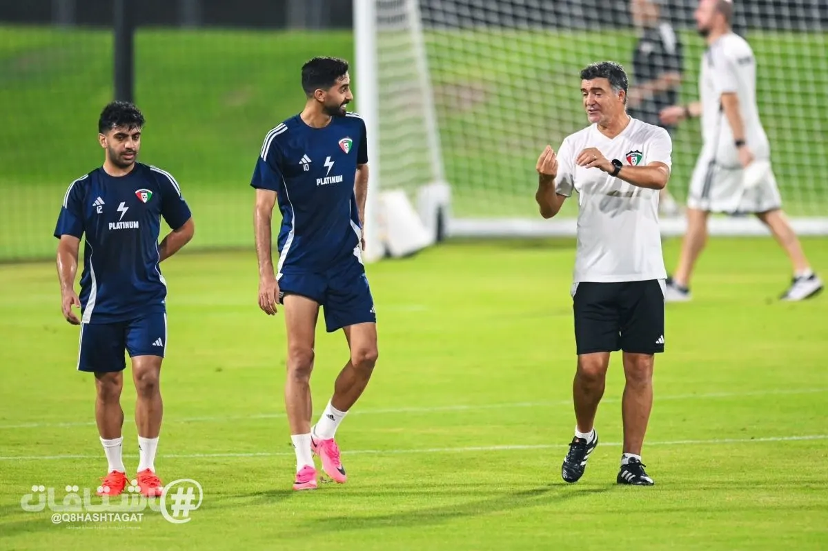 الأزرق يتدرب في جدة