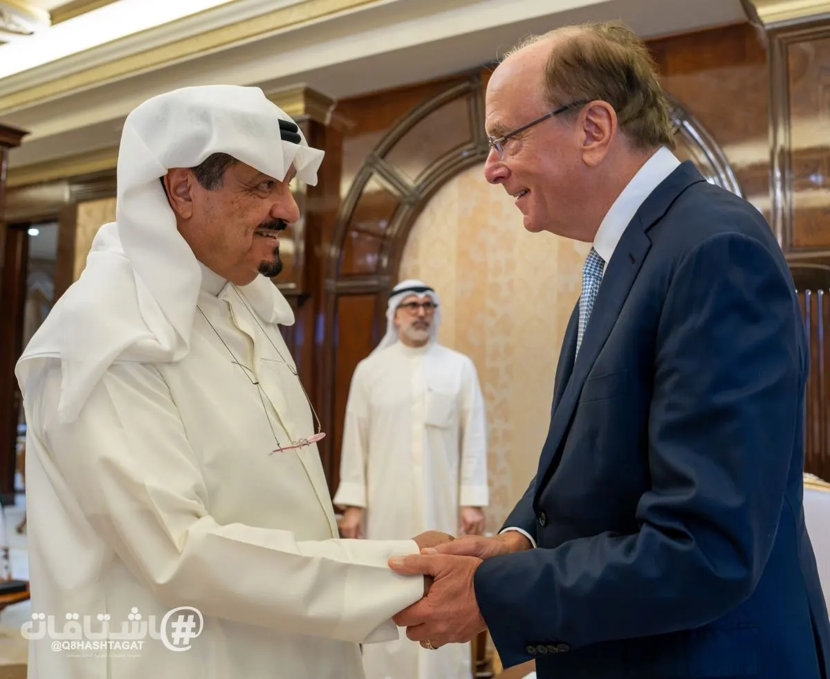 رئيس الوزراء يبحث مع رئيس مجلس الإدارة والرئيس التنفيذي لشركة بلاك روك تعزيز الشراكة الاقتصادية