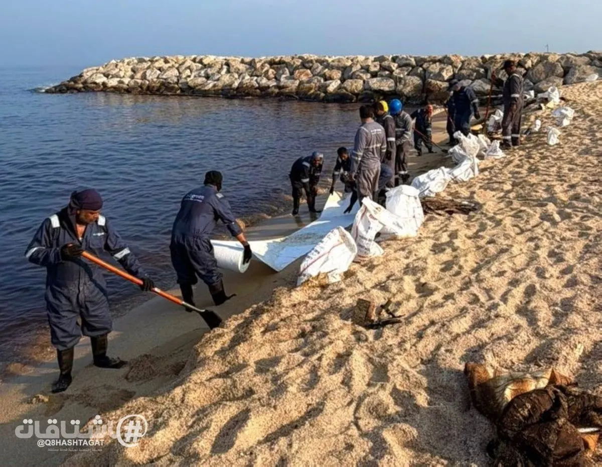بلدية أم القيوين: مواصلة الجهود لاحتواء آثار التسرب النفطي على الشواطئ