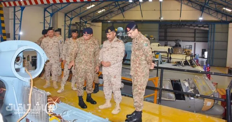 وفد من الجيش يبحث في باكستان التعاون اللوجستي والفني بين البلدين