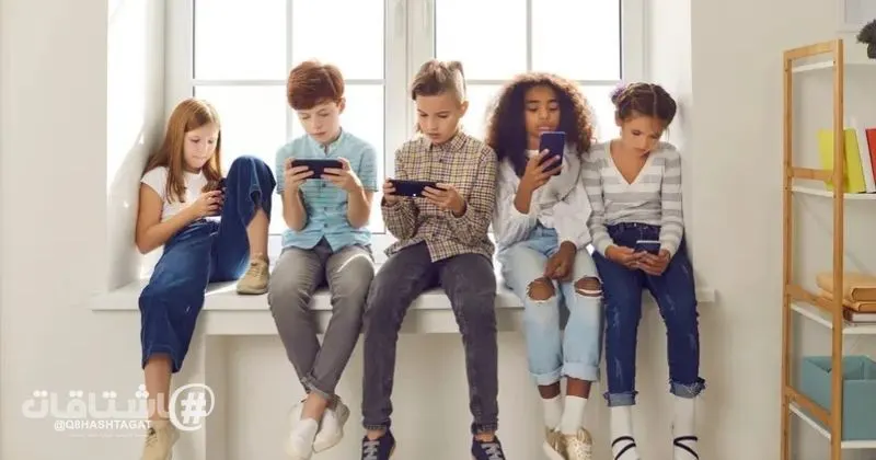 ماكرون يحض أوروبا على حظر وسائل التواصل على الأطفال دون 15 عاماً