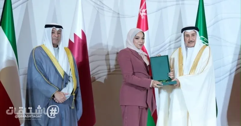 منح وكيل الخدمات الطبية الأهلية وسام مجلس التعاون للخدمة المدنية والتنمية الإدارية